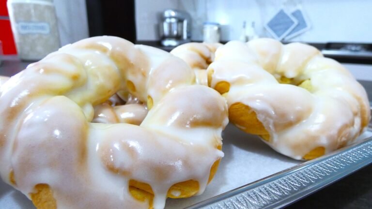 Taralli siciliani, biscotti glassati al limone tipici di Ognissanti